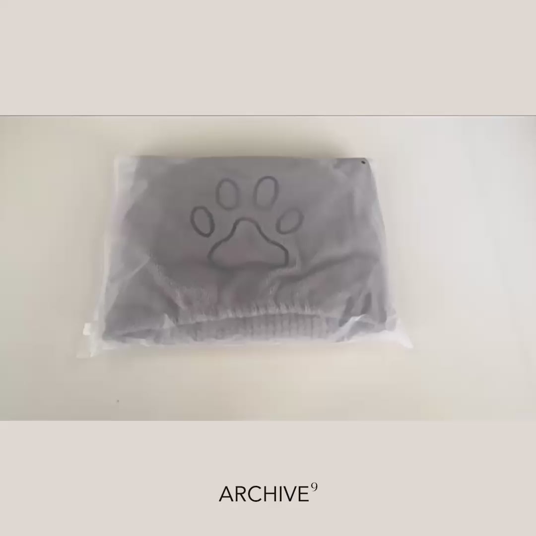 Unboxing and texture close-up of the grey chenille microfiber dog drying towel